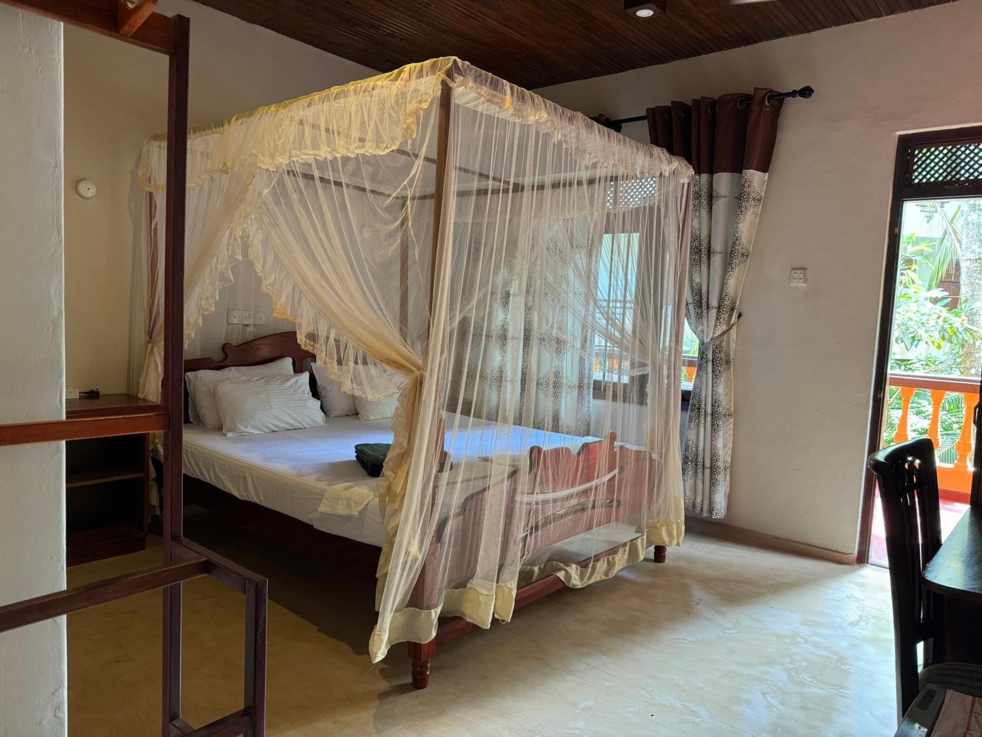 Brinkhouse Guesthouse , Unawatuna Beach Bagian luar foto