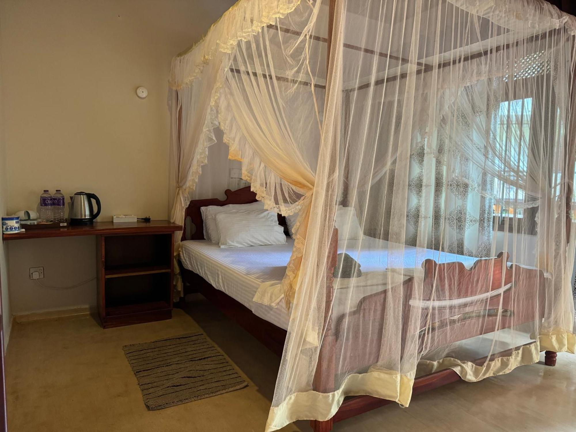 Brinkhouse Guesthouse , Unawatuna Beach Bagian luar foto