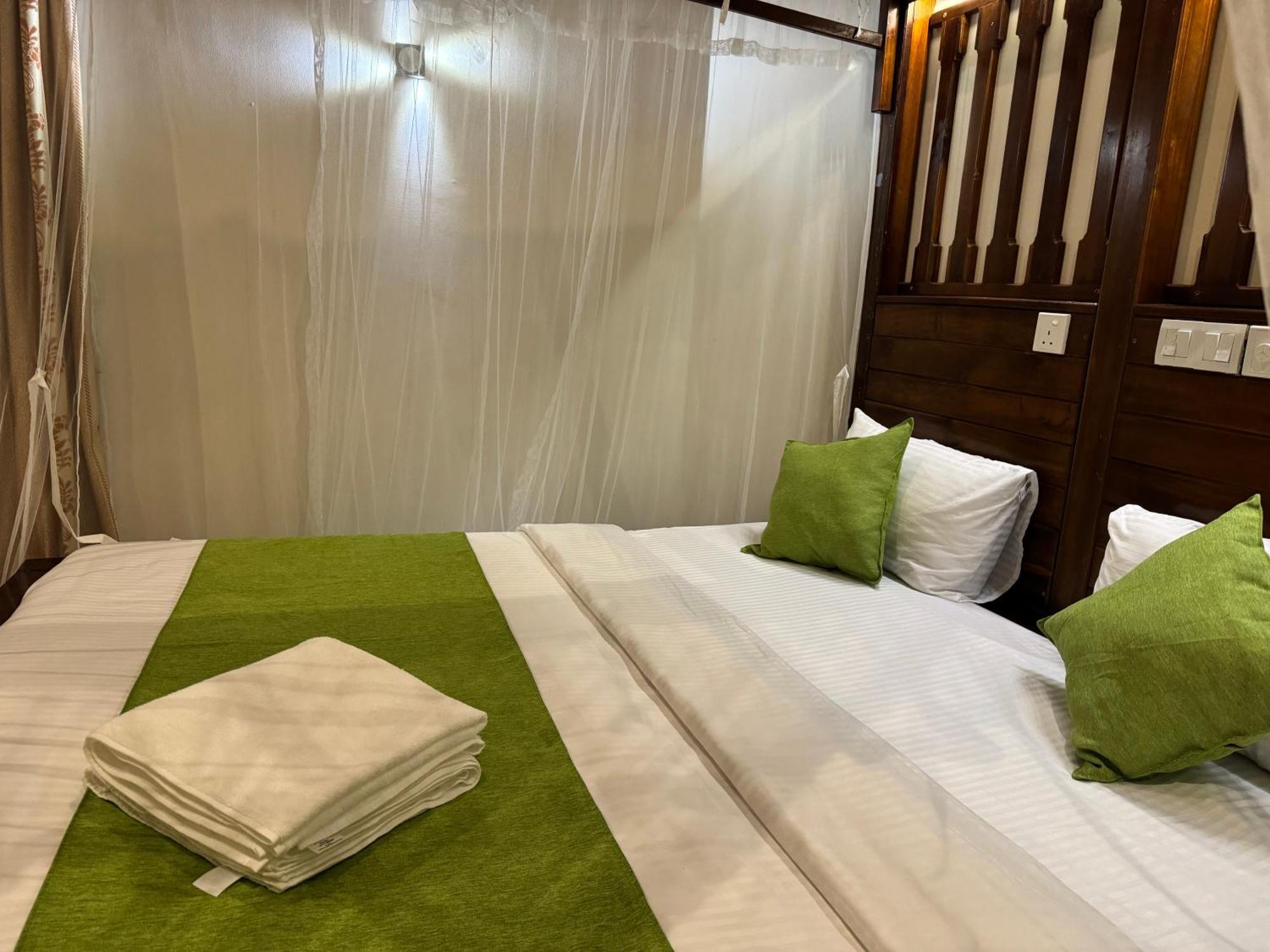 Brinkhouse Guesthouse , Unawatuna Beach Bagian luar foto