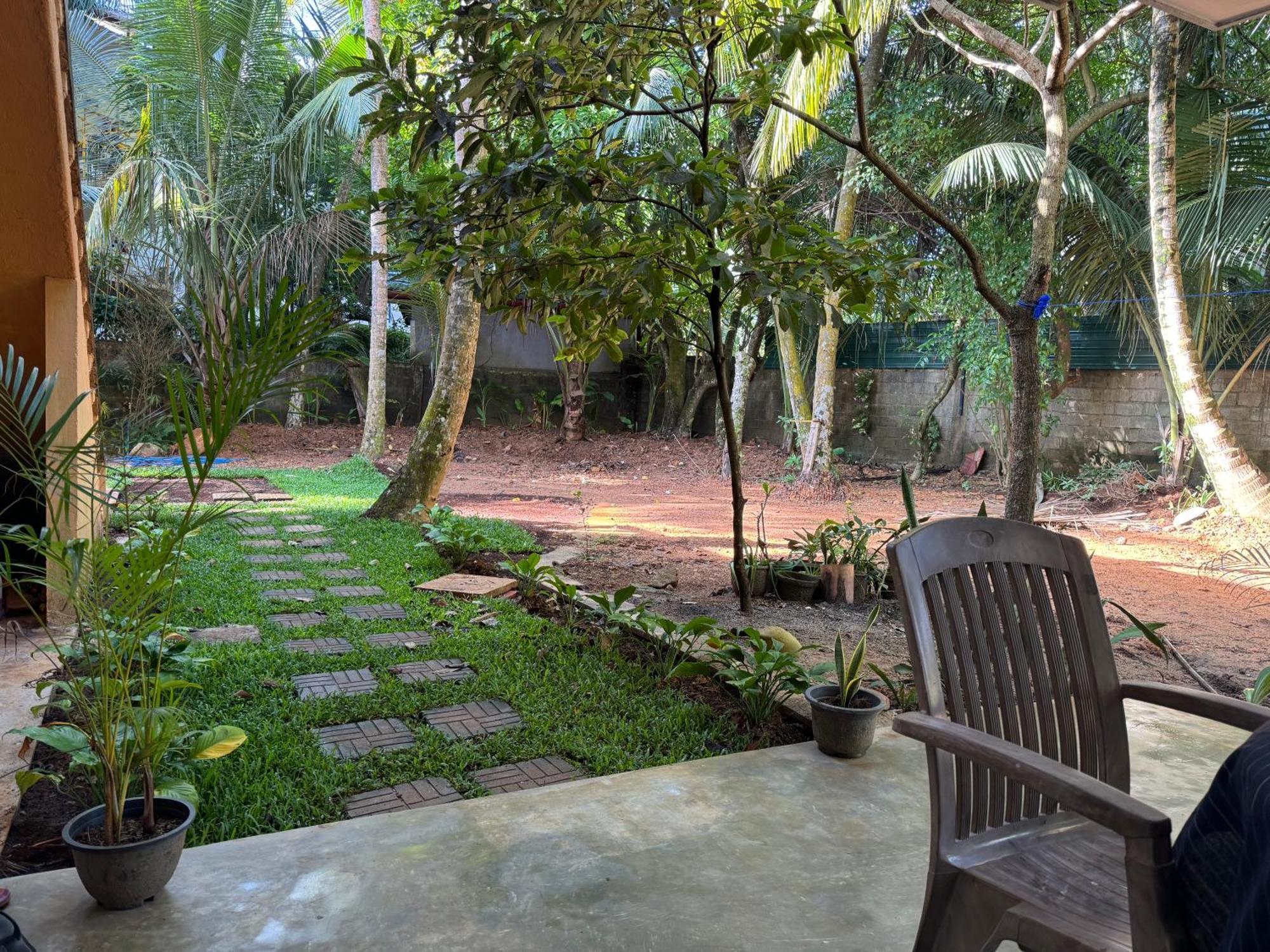 Brinkhouse Guesthouse , Unawatuna Beach Bagian luar foto