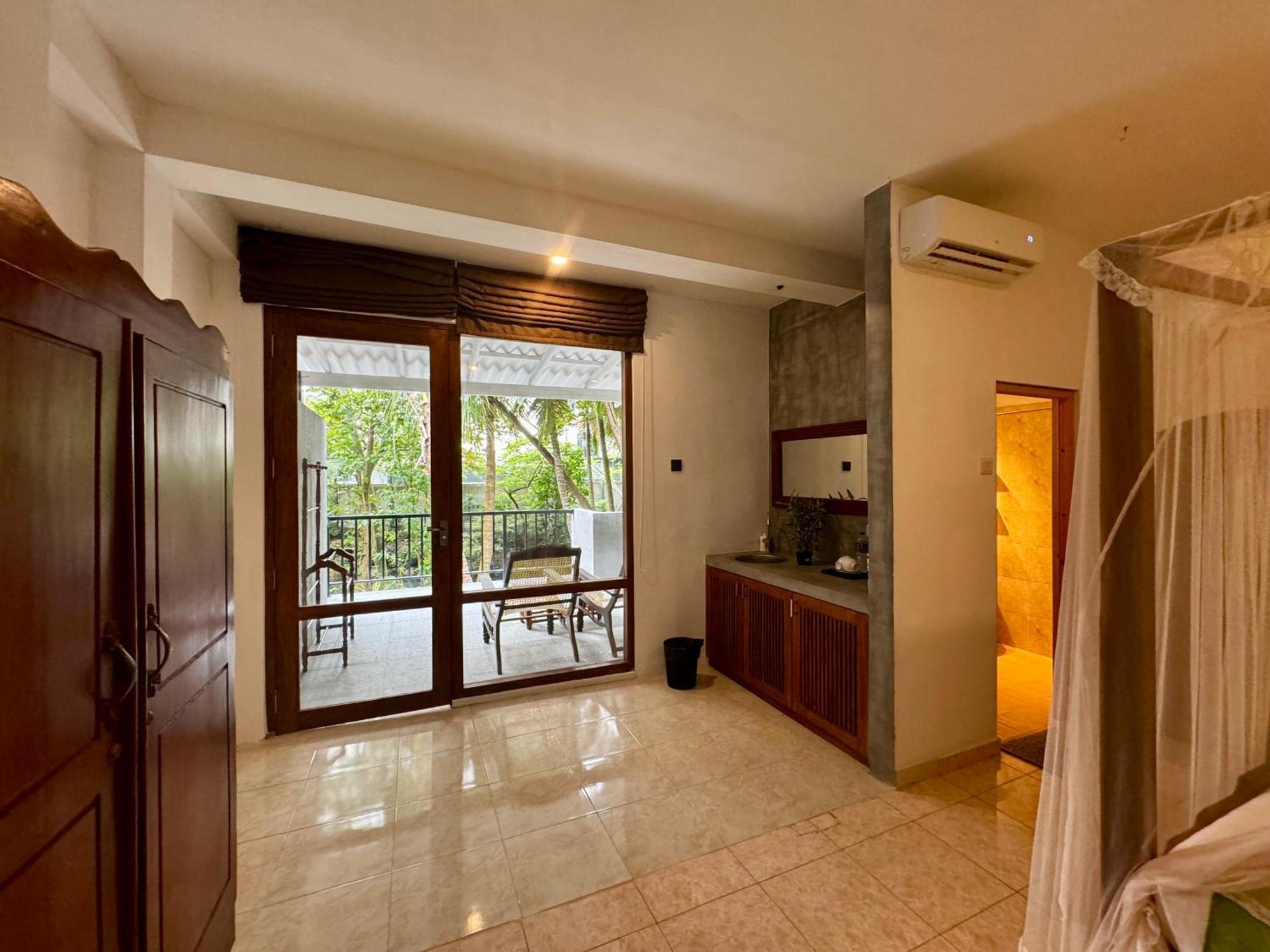 Brinkhouse Guesthouse , Unawatuna Beach Bagian luar foto