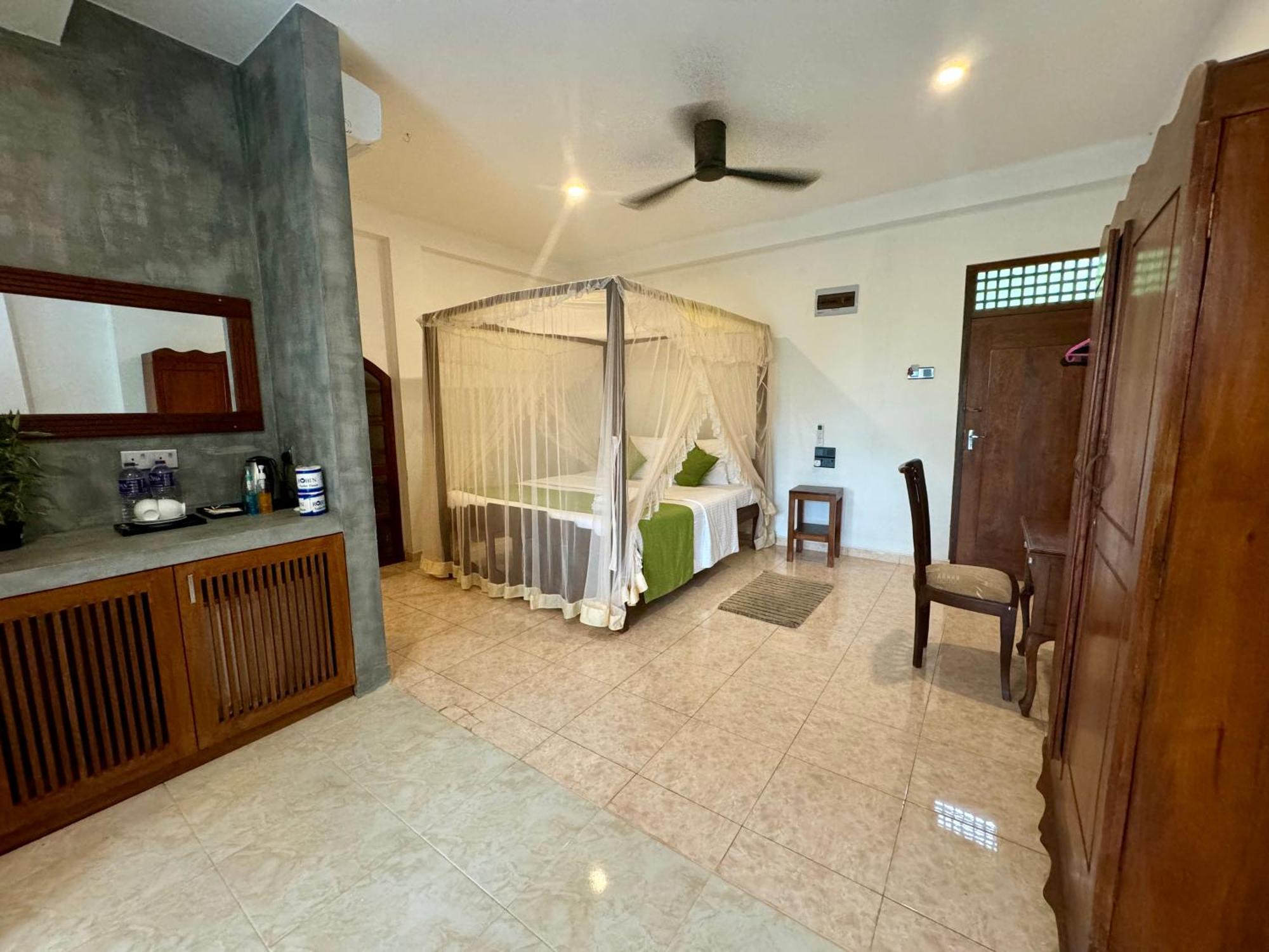 Brinkhouse Guesthouse , Unawatuna Beach Bagian luar foto