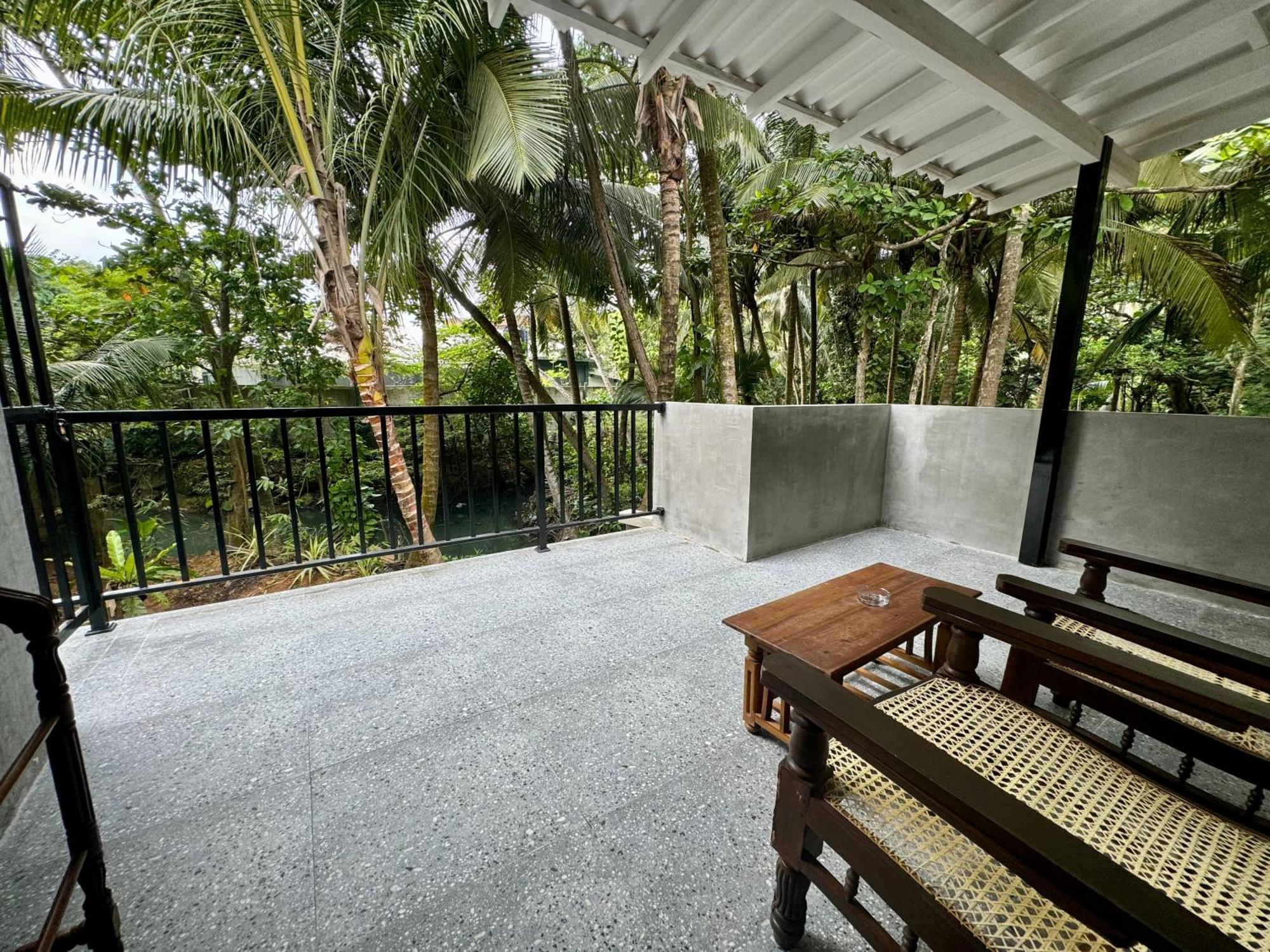 Brinkhouse Guesthouse , Unawatuna Beach Bagian luar foto