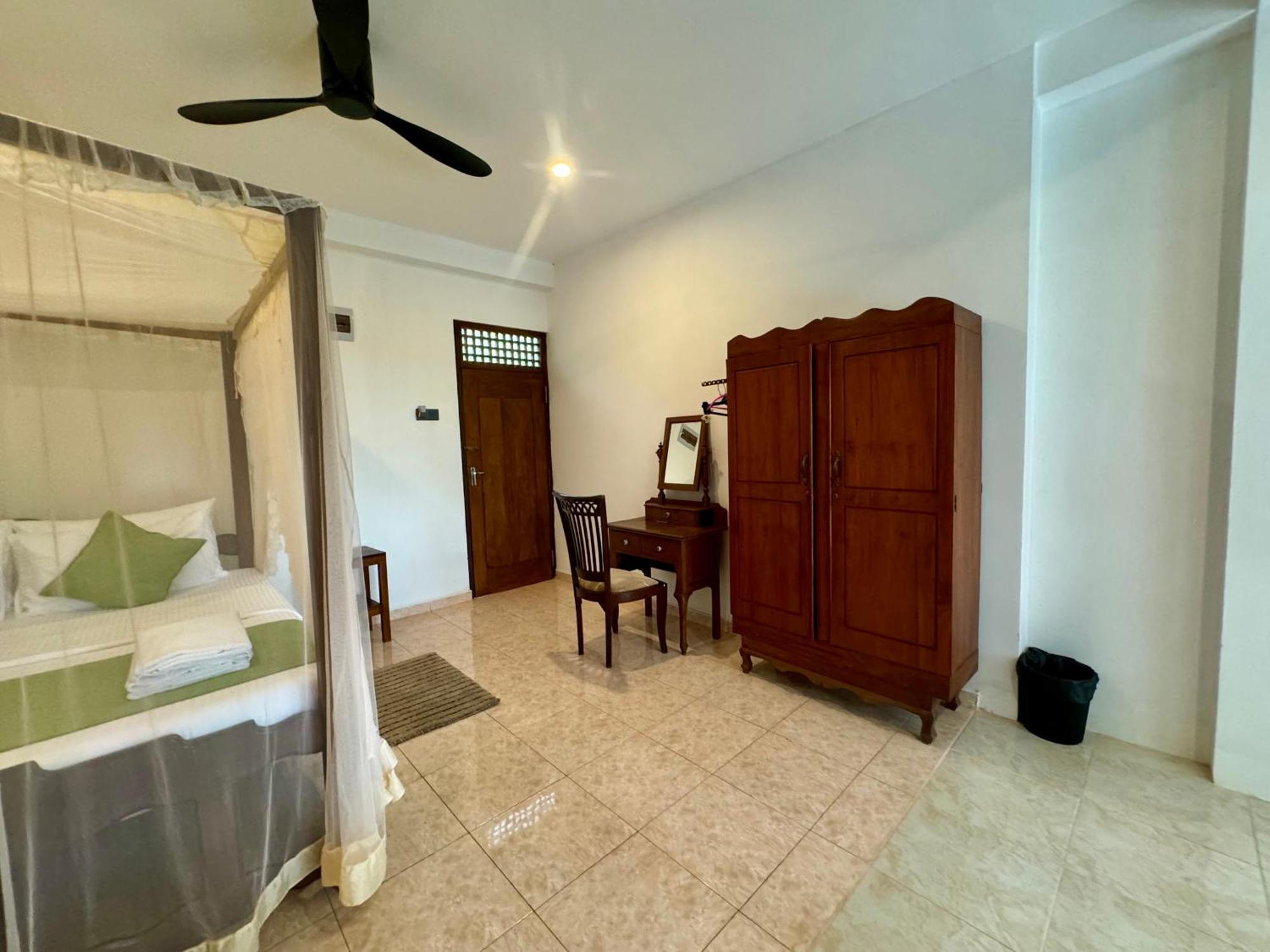 Brinkhouse Guesthouse , Unawatuna Beach Bagian luar foto